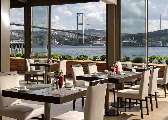 Отель Radisson Blu Bosphorus